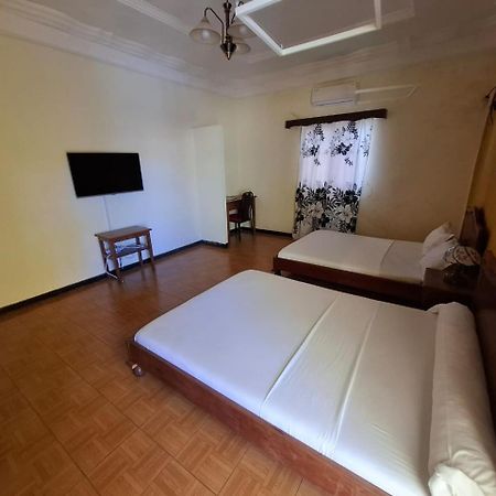 Lotus Hotel Antsiranana Экстерьер фото