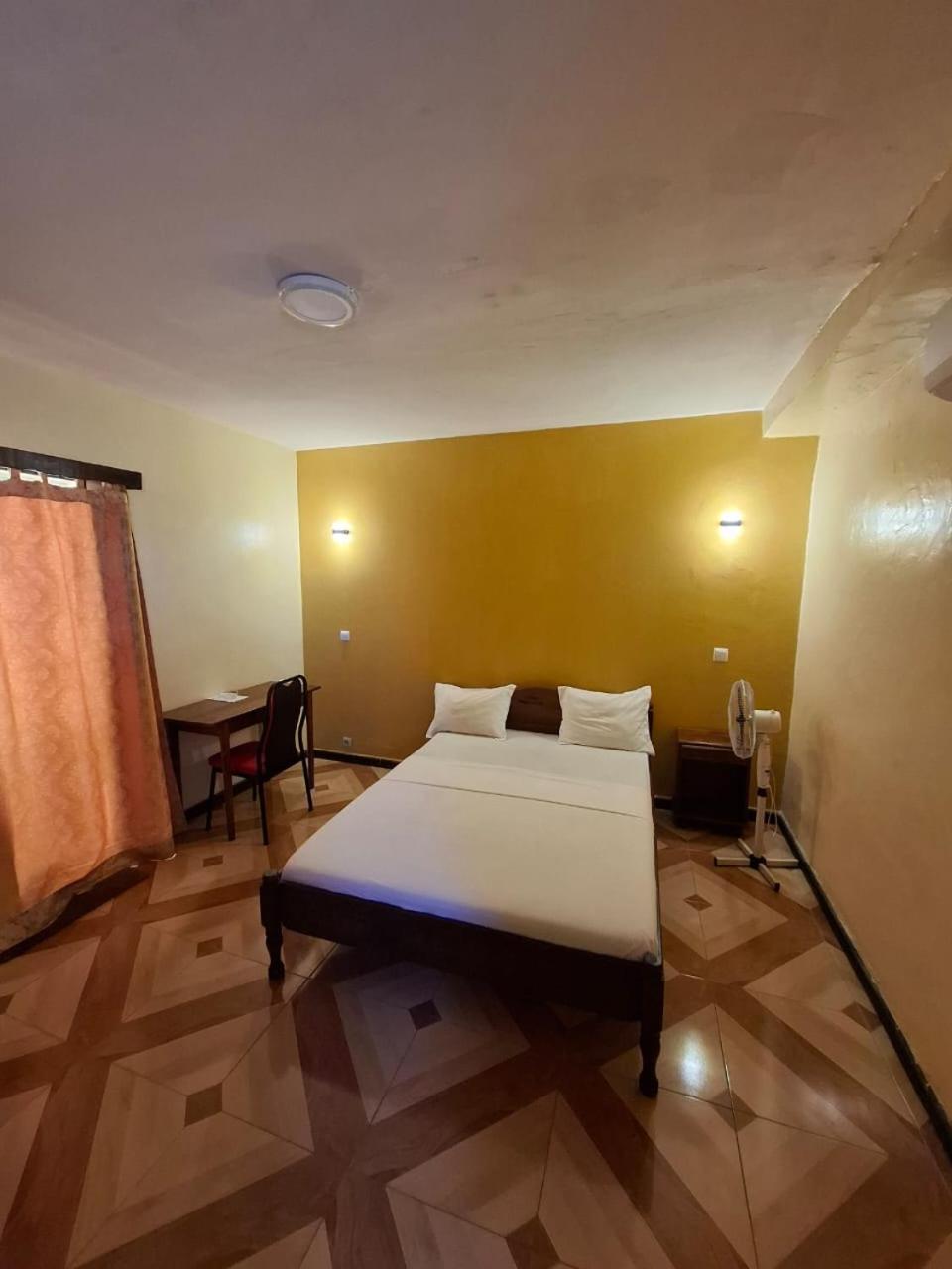 Lotus Hotel Antsiranana Экстерьер фото